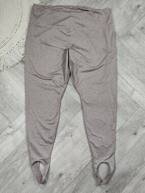 Old Navy Women's XXL Beige High Rise Leggings Go-Dry Cozecore Stirrup Winter